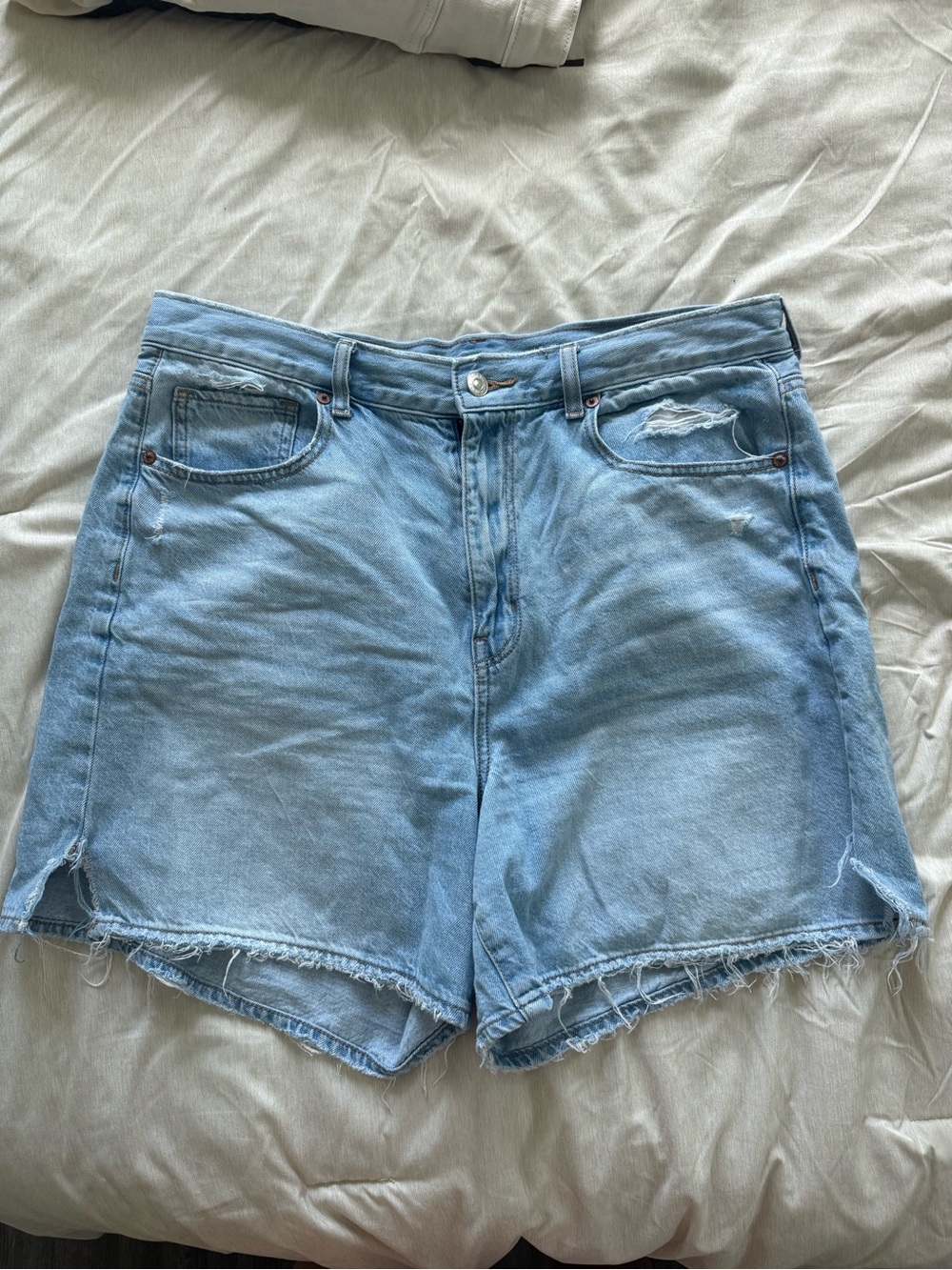 American Eagle Outfitters Light Wash Distressed Denim Shorts